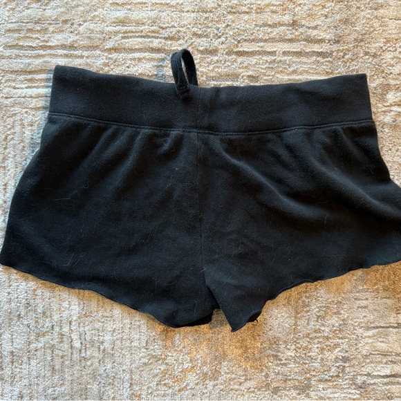 Victoria secret lounge shorts - Picture 4 of 4